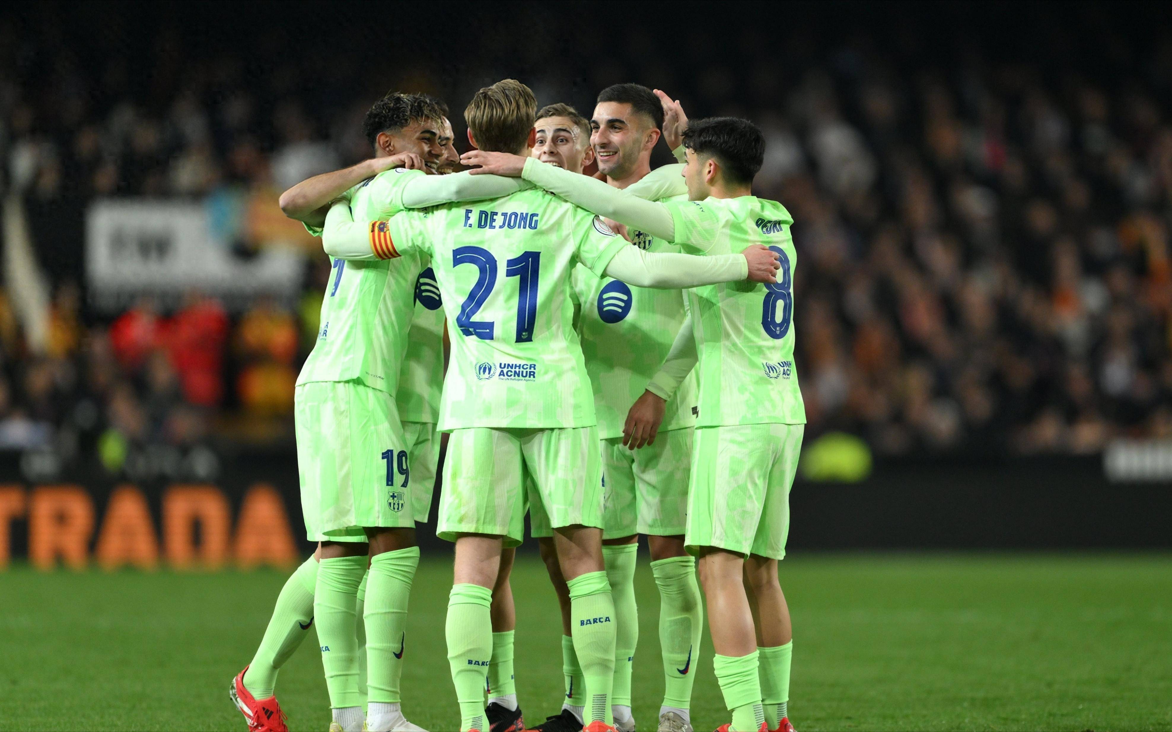 包含乌克兰客场挑战塞尔维亚，胜负难料的词条